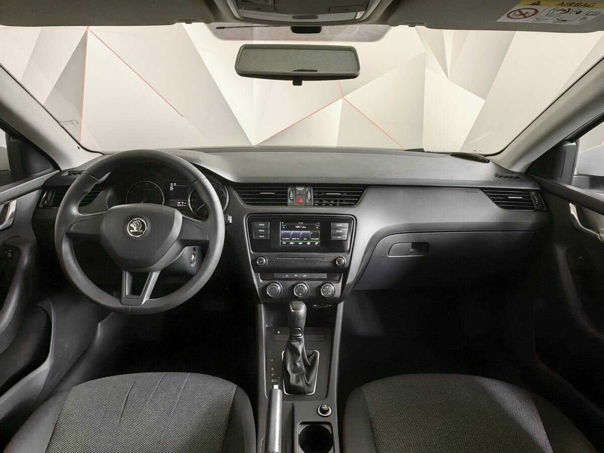 Skoda Octavia с пробегом — 2015 год. Фото: #9
