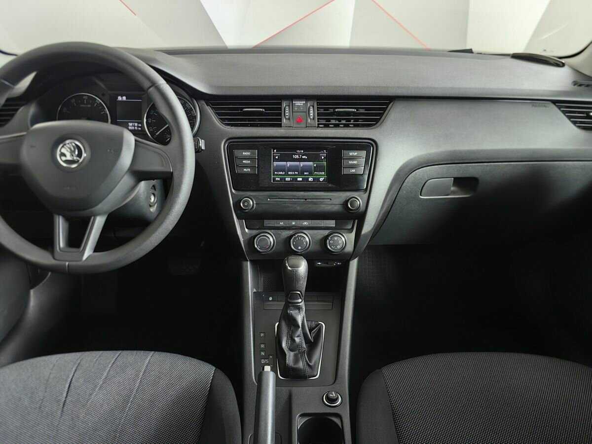 Skoda Octavia с пробегом — 2015 год. Фото: #10