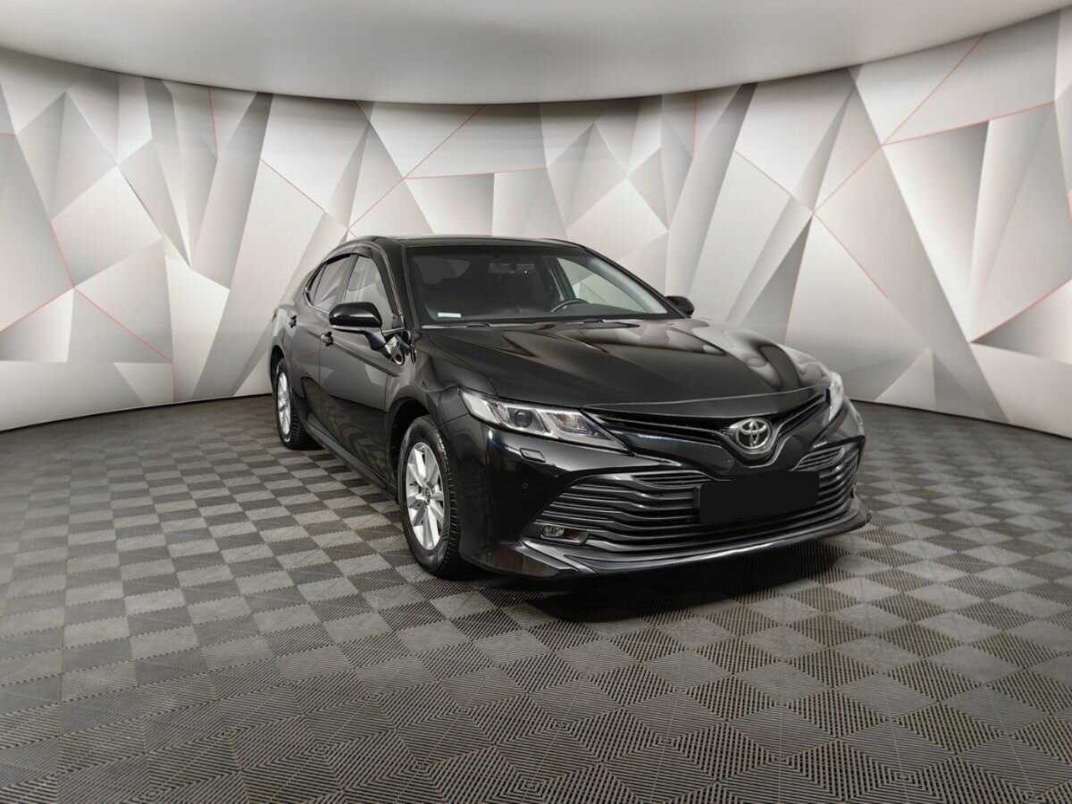 Toyota Camry с пробегом — 2019 год. Фото: #2