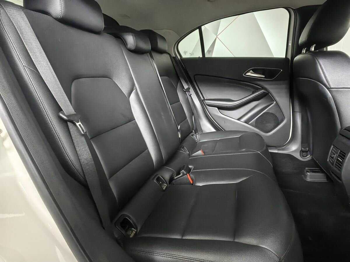 Mercedes-Benz A-Класс с пробегом — 2013 год. Фото: #11