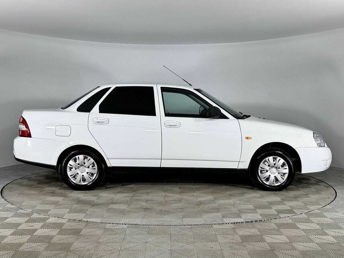 Lada (ВАЗ) Priora с пробегом — 2017 год. Фото: #4