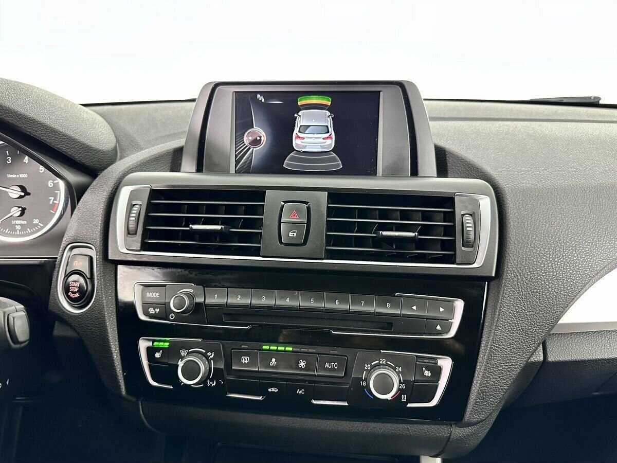 BMW 1 серии с пробегом — 2017 год. Фото: #11