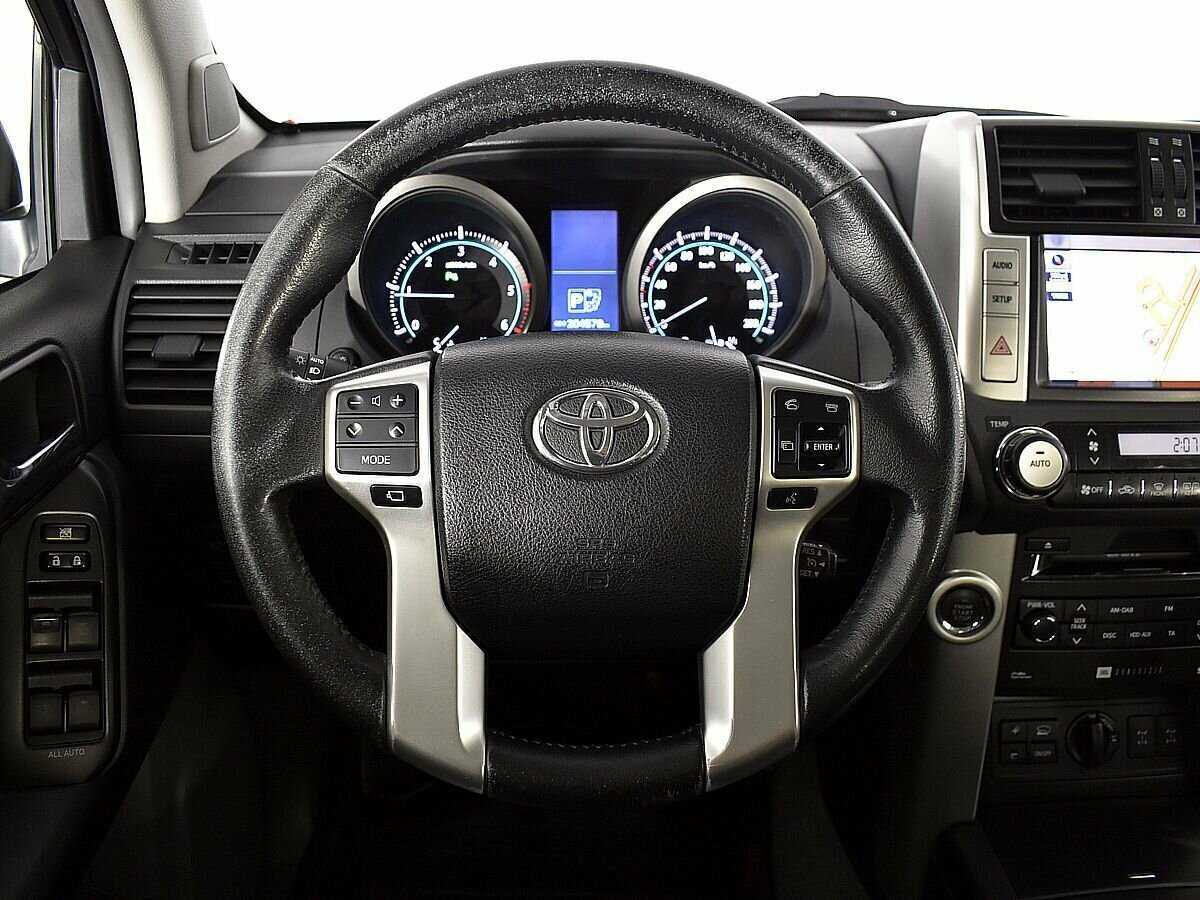 Toyota Land Cruiser Prado с пробегом — 2013 год. Фото: #11