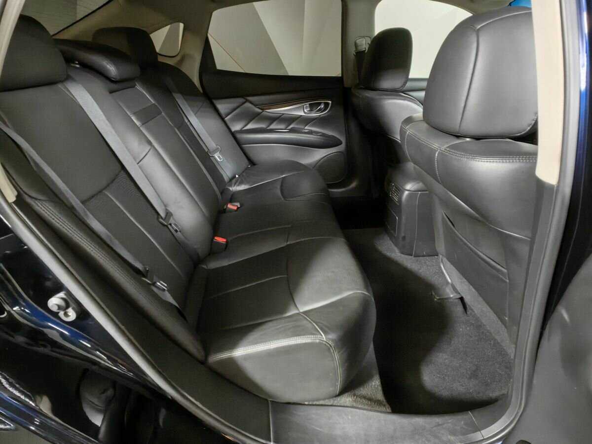 Infiniti Q70 с пробегом — 2016 год. Фото: #11