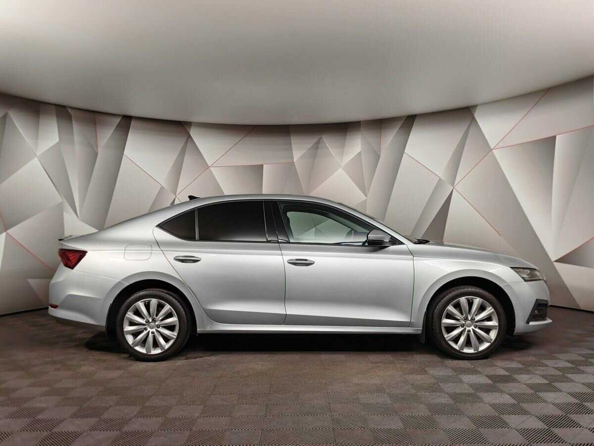 Skoda Octavia с пробегом — 2021 год. Фото: #5