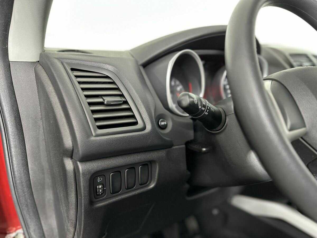 Mitsubishi ASX с пробегом — 2013 год. Фото: #8