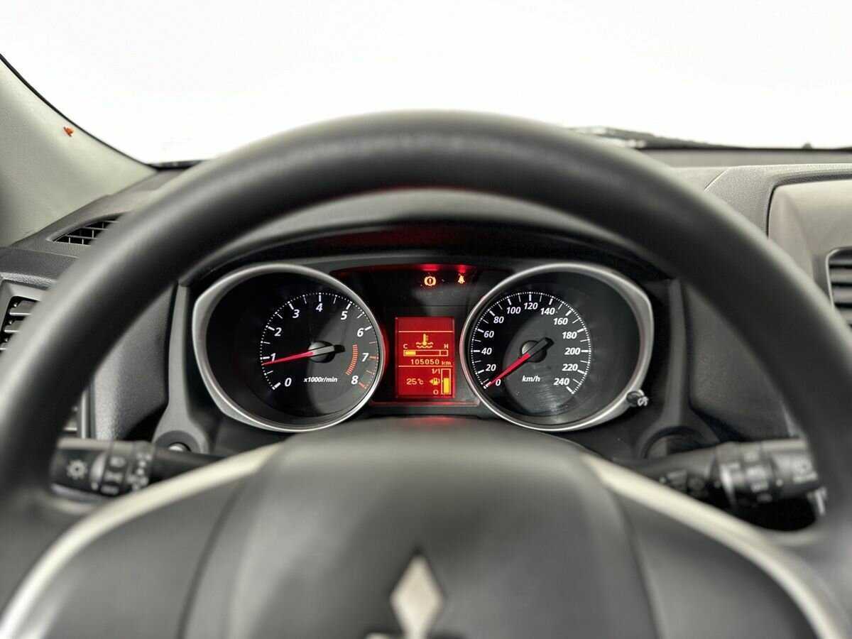 Mitsubishi ASX с пробегом — 2013 год. Фото: #10