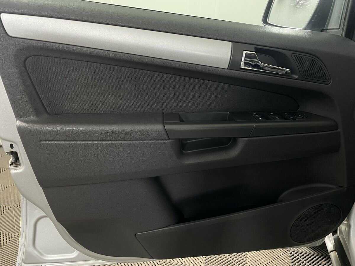 Opel Zafira с пробегом — 2012 год. Фото: #7