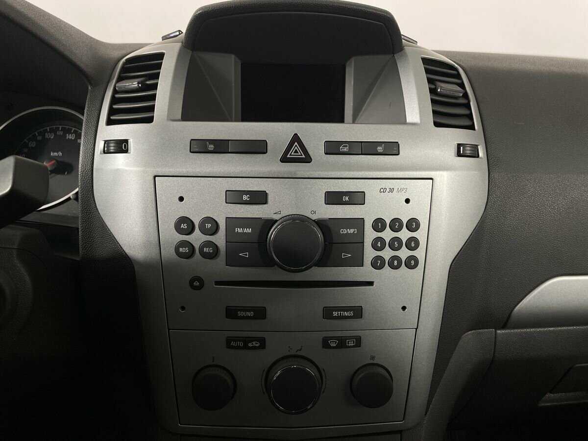 Opel Zafira с пробегом — 2012 год. Фото: #11