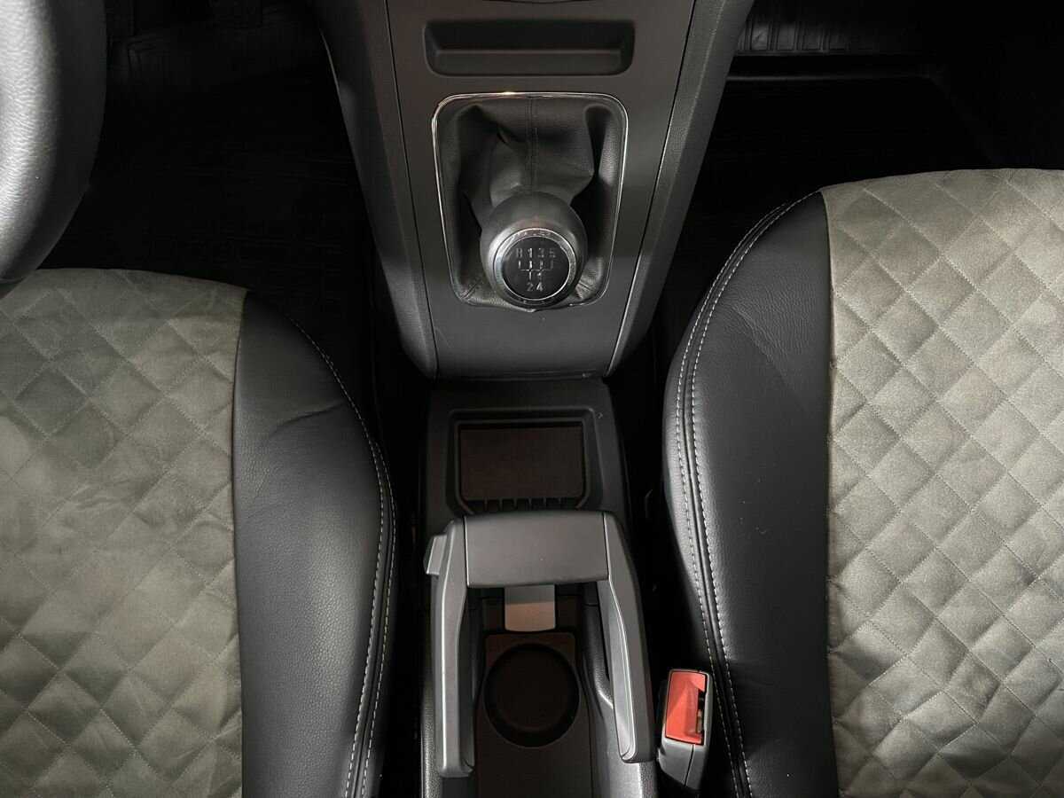 Opel Zafira с пробегом — 2012 год. Фото: #12