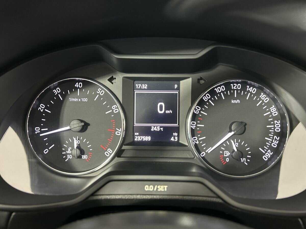 Skoda Octavia с пробегом — 2014 год. Фото: #10