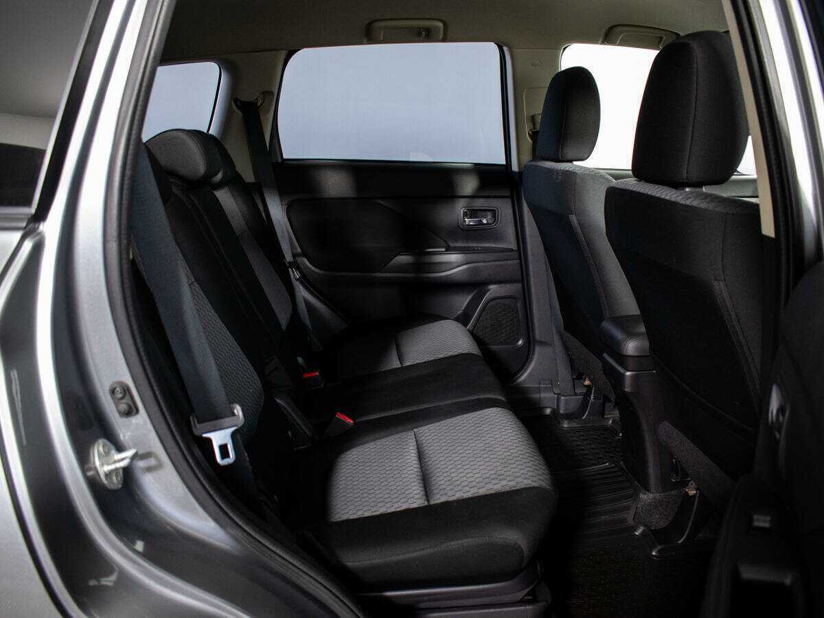 Mitsubishi Outlander с пробегом — 2012 год. Фото: #6