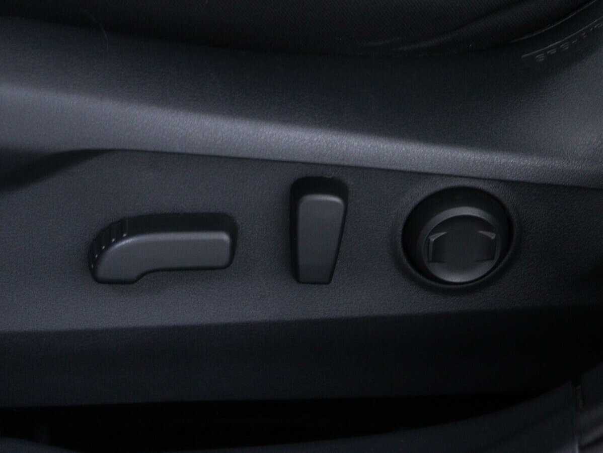 Subaru Legacy с пробегом — 2020 год. Фото: #12