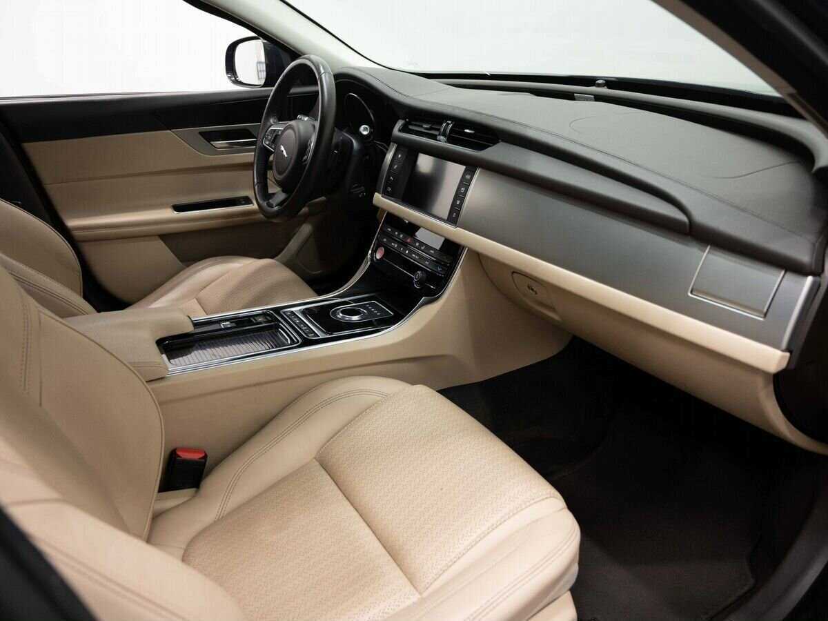 Jaguar XF с пробегом — 2017 год. Фото: #12