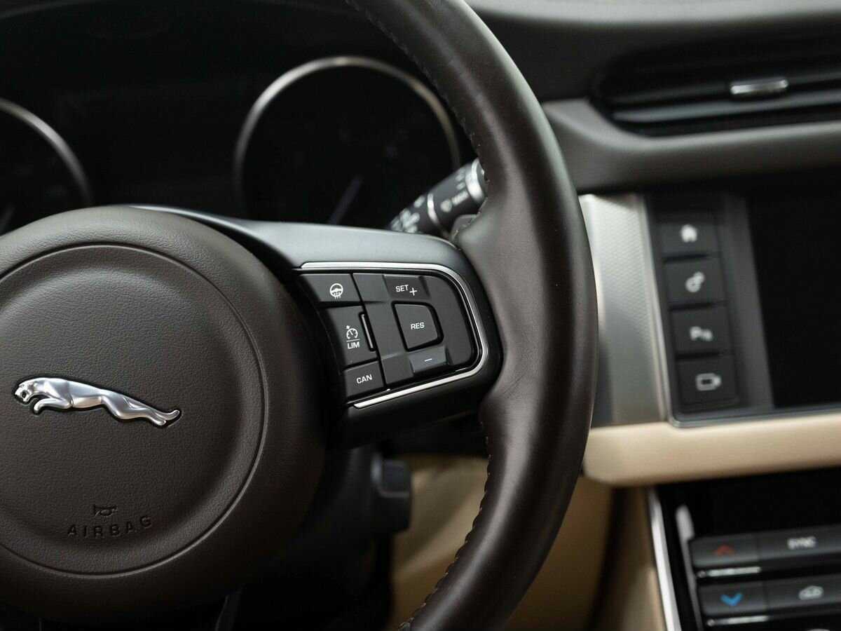 Jaguar XF с пробегом — 2017 год. Фото: #18