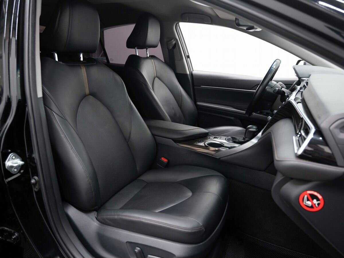 Toyota Camry с пробегом — 2019 год. Фото: #11