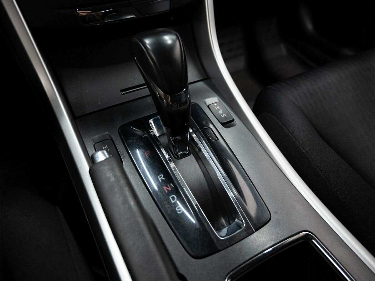 Honda Accord с пробегом — 2013 год. Фото: #19