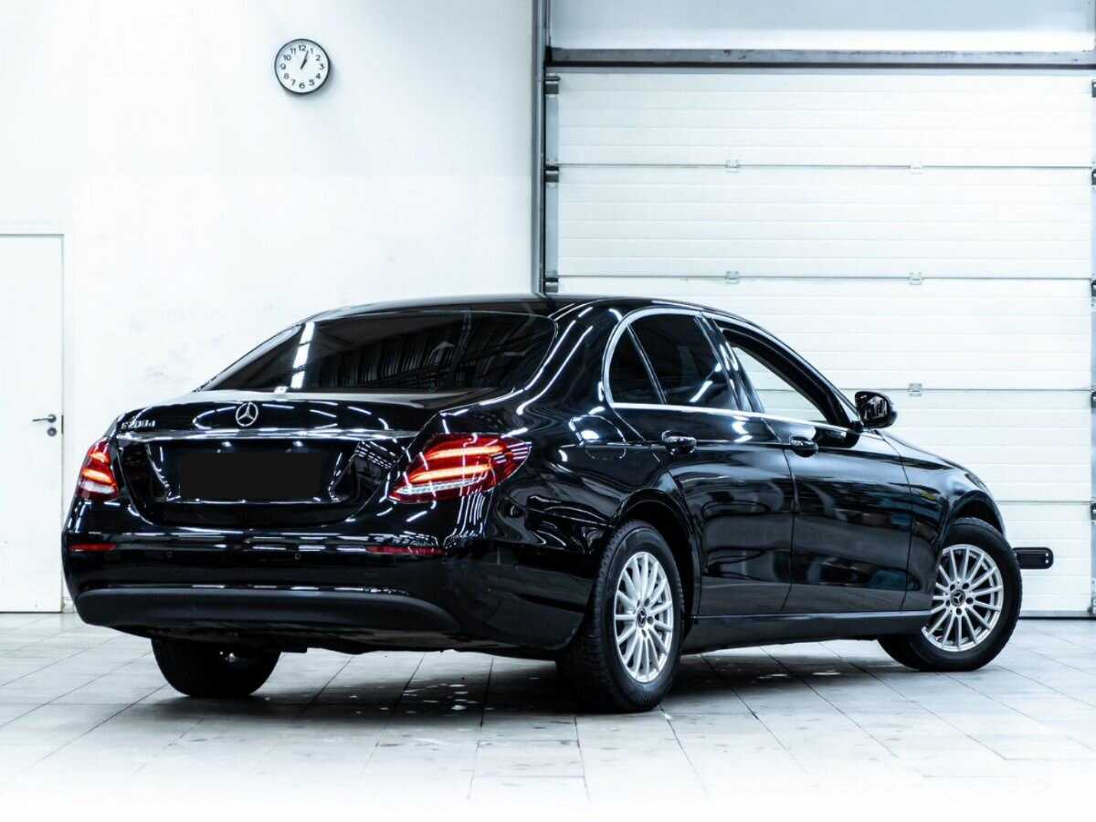 Mercedes-Benz E-Класс с пробегом — 2018 год. Фото: #3