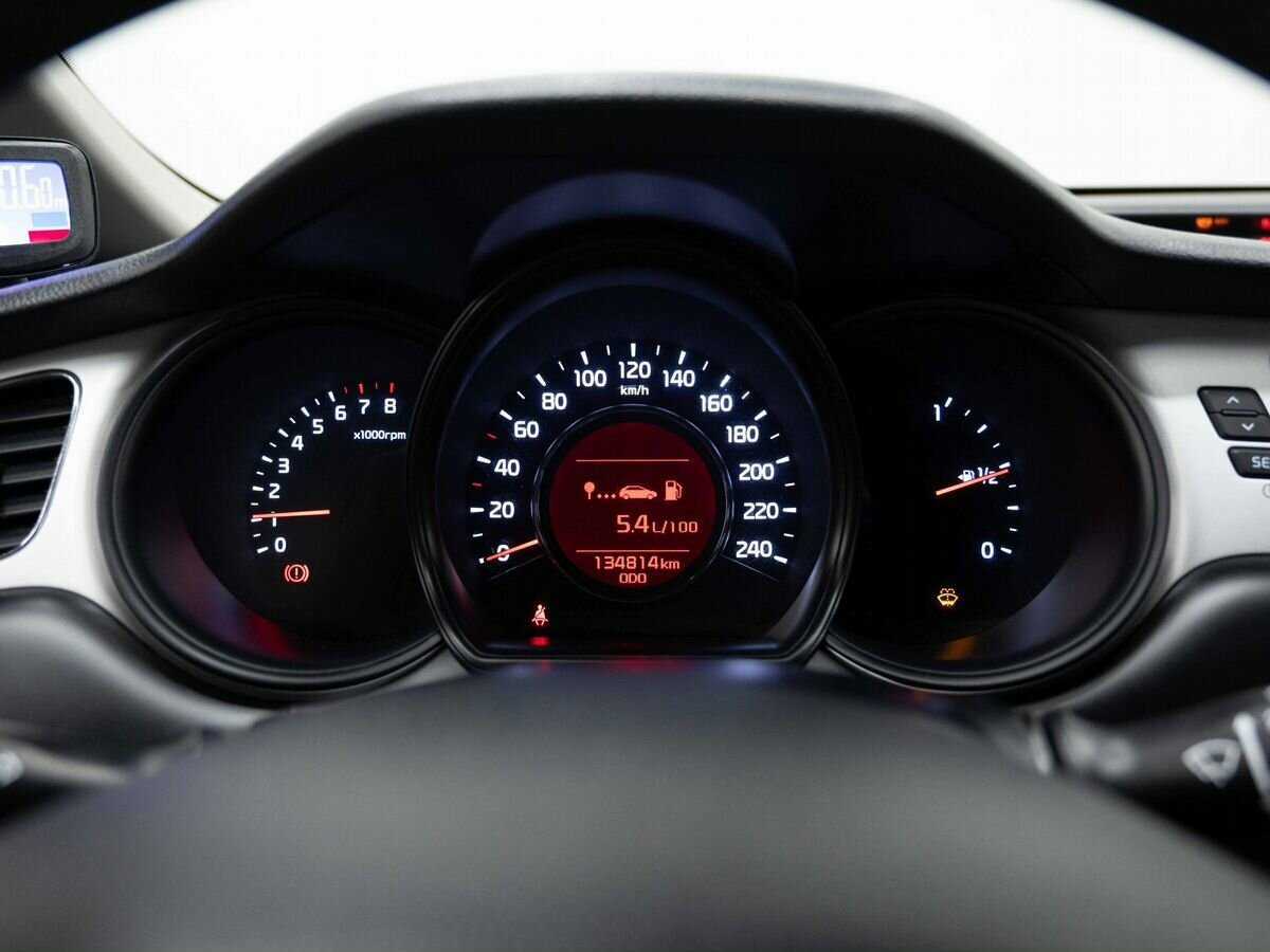 Kia Ceed с пробегом — 2013 год. Фото: #16