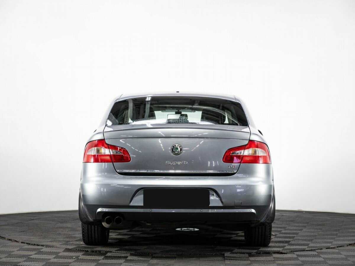 Skoda Superb с пробегом — 2012 год. Фото: #4