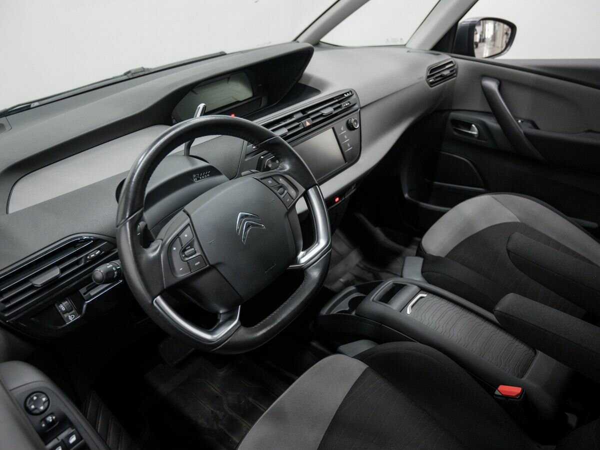 Citroen C4 Picasso с пробегом — 2016 год. Фото: #12
