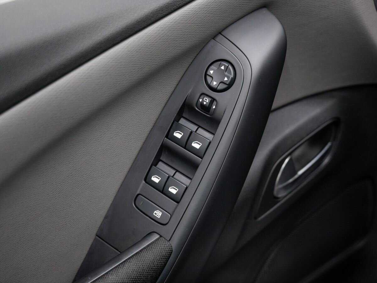 Citroen C4 Picasso с пробегом — 2016 год. Фото: #14