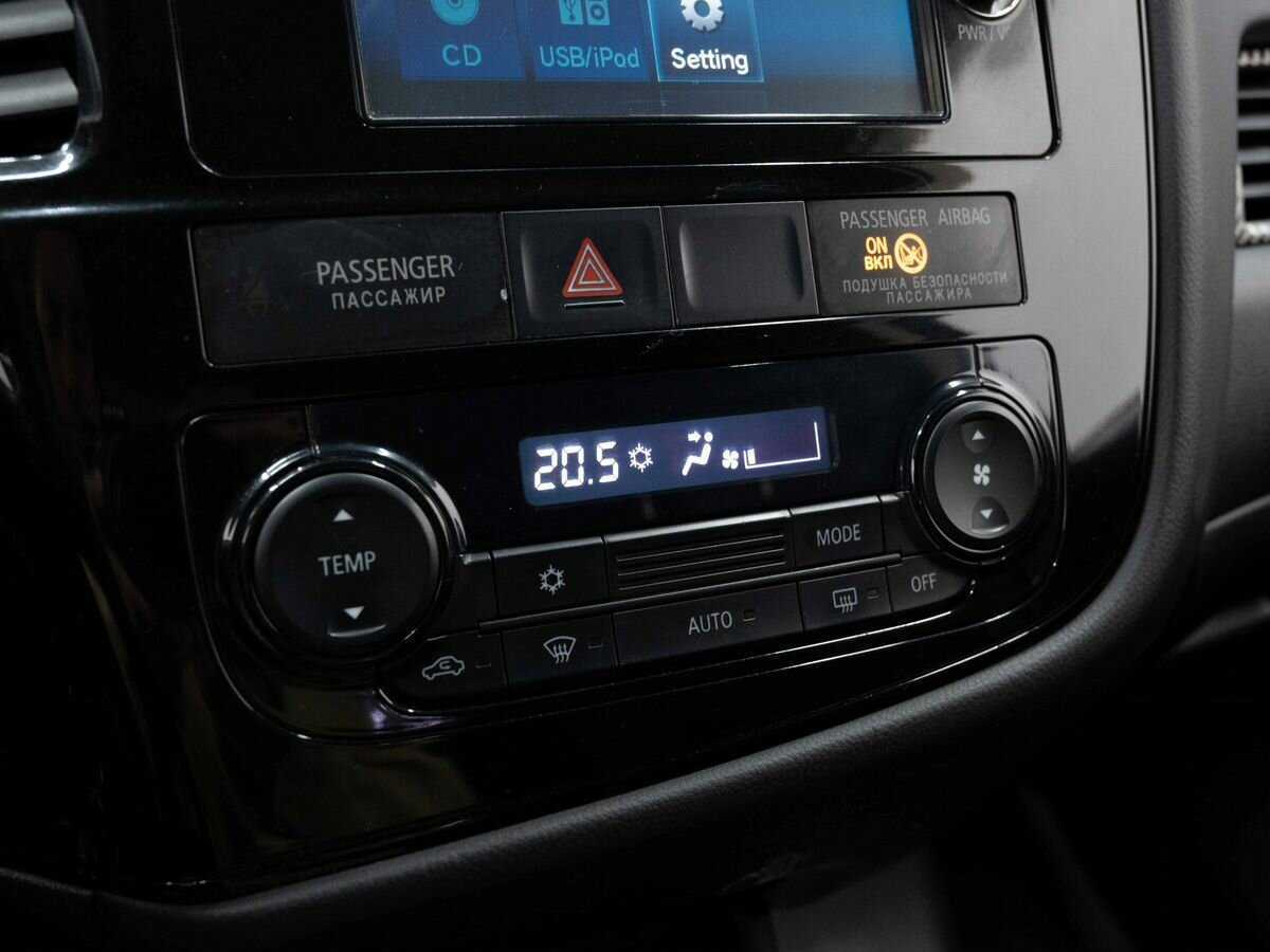 Mitsubishi Outlander с пробегом — 2014 год. Фото: #17