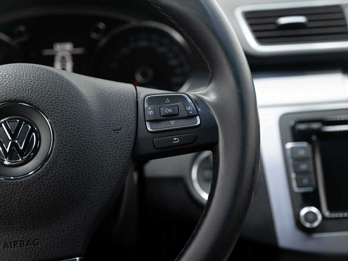 Volkswagen Passat CC с пробегом — 2013 год. Фото: #15