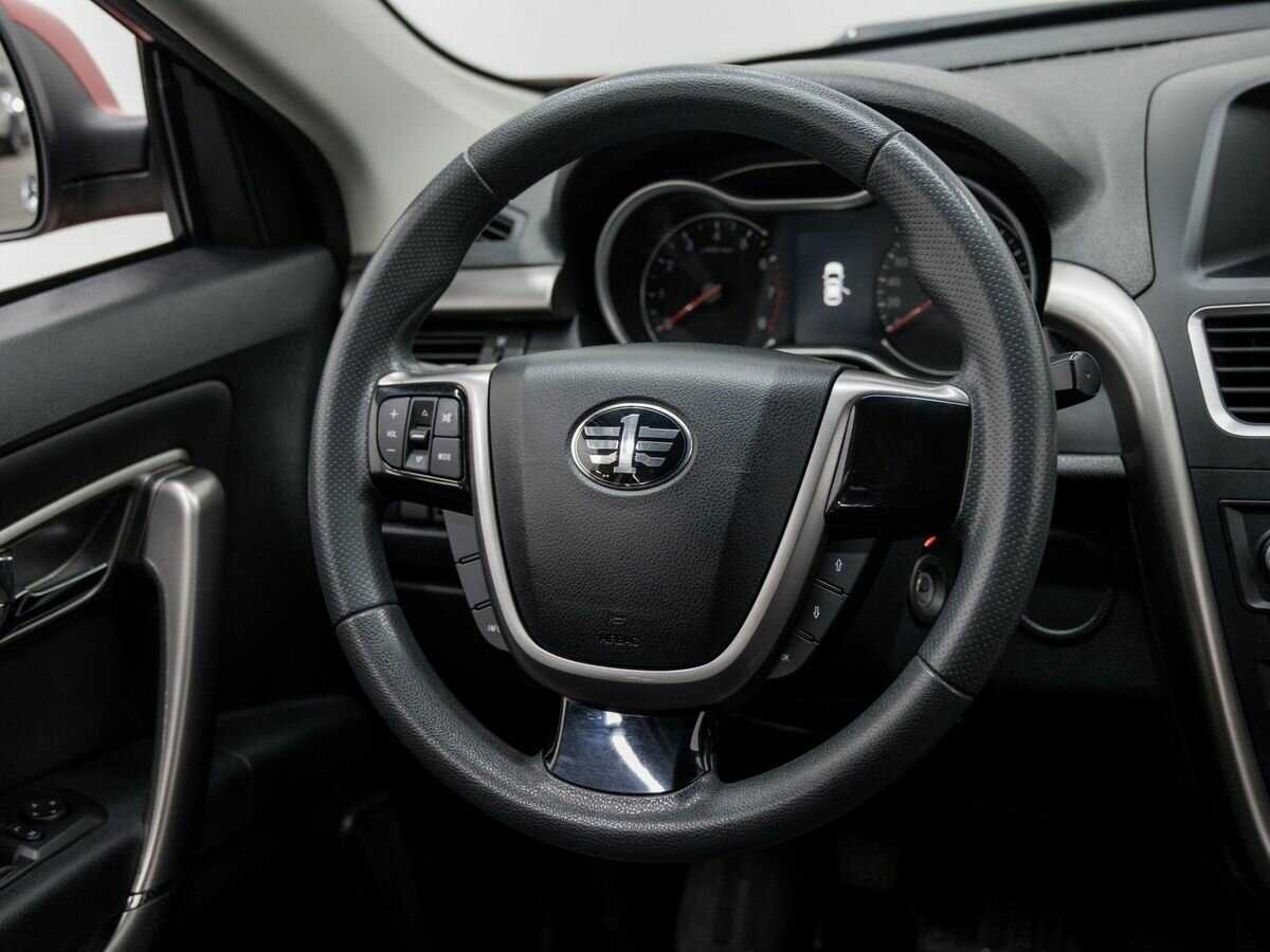 FAW Besturn X80 с пробегом — 2018 год. Фото: #10