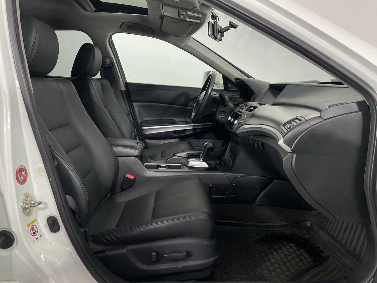 Honda Crosstour с пробегом — 2014 год. Фото: #13