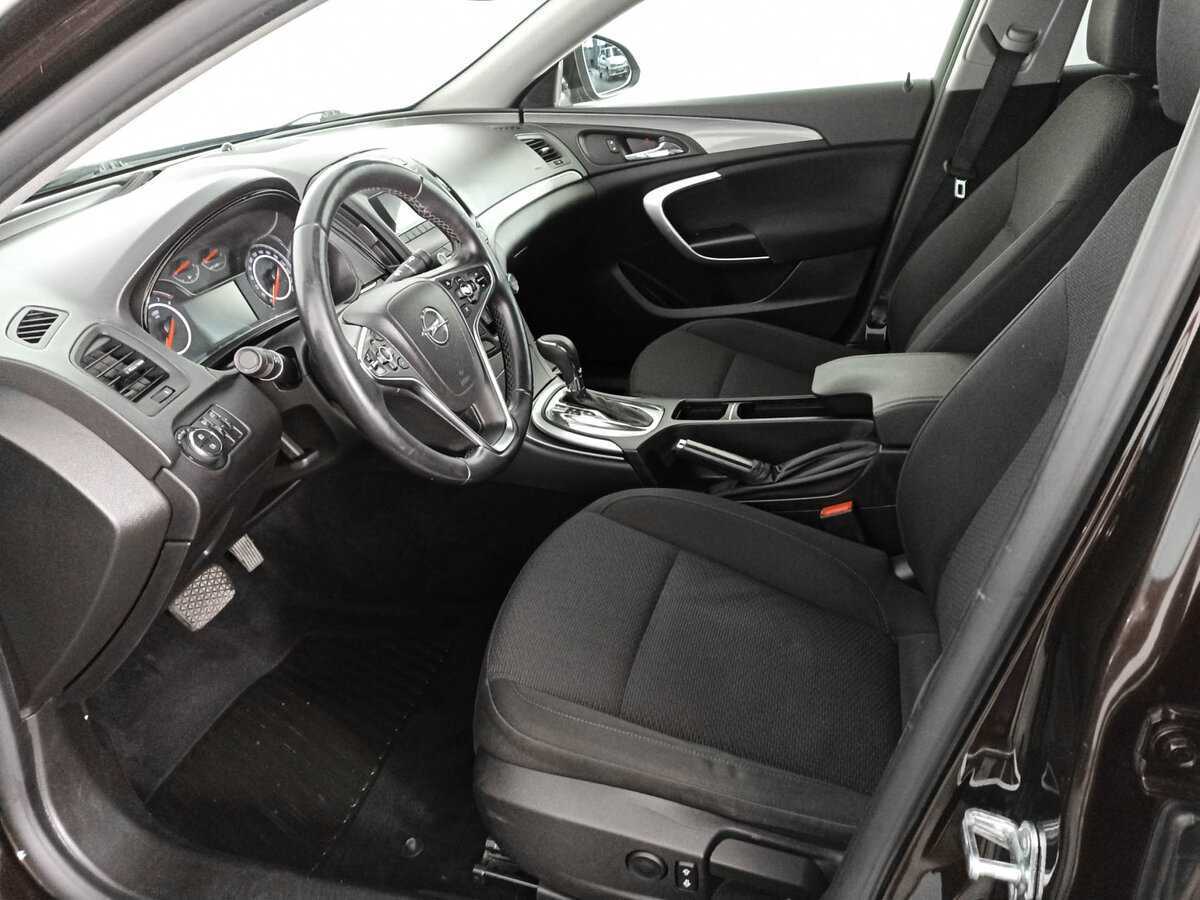 Opel Insignia с пробегом — 2014 год. Фото: #13