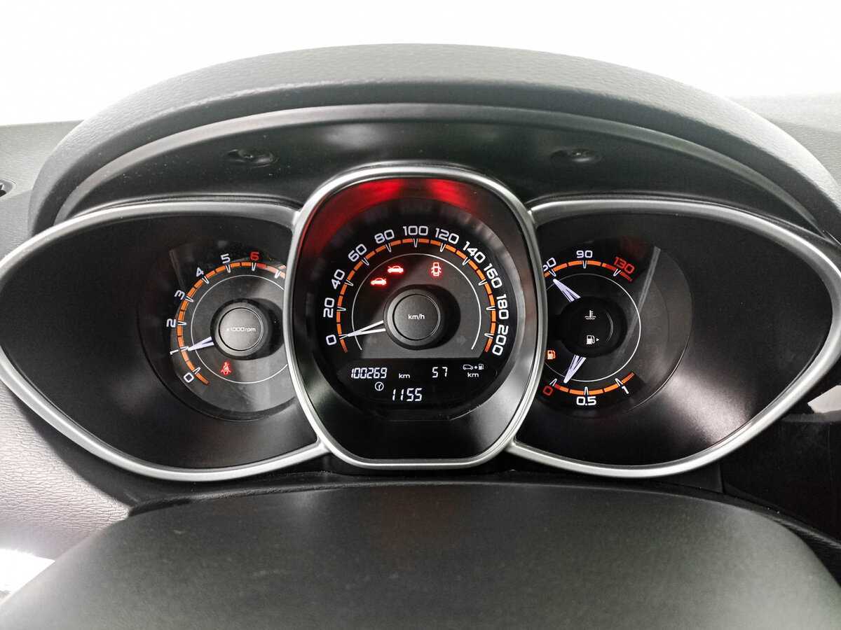 Lada (ВАЗ) Vesta с пробегом — 2017 год. Фото: #10