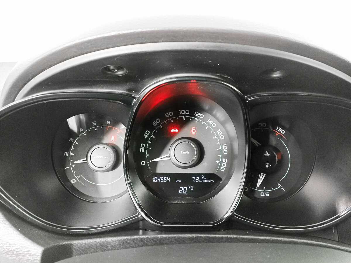 Lada (ВАЗ) Vesta с пробегом — 2015 год. Фото: #12