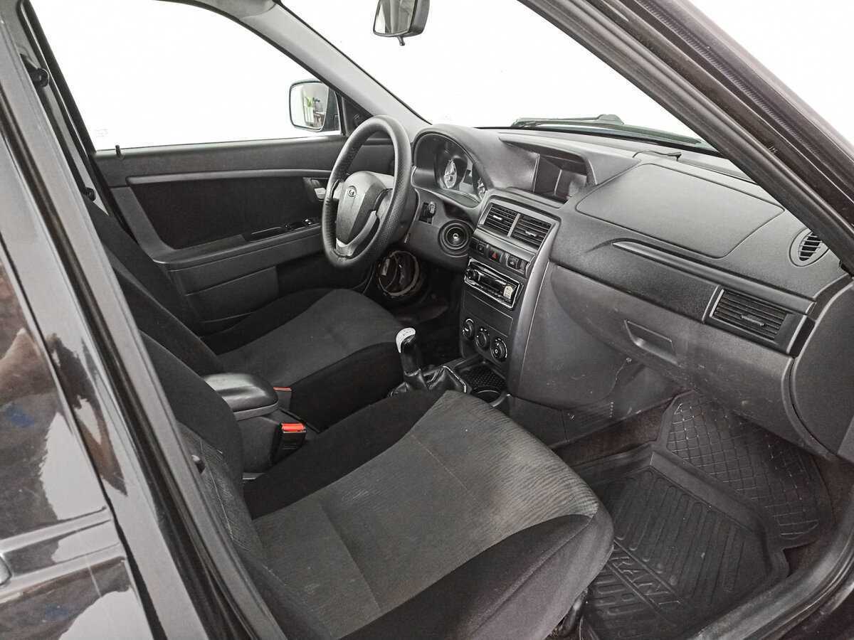 Lada (ВАЗ) Priora с пробегом — 2016 год. Фото: #8