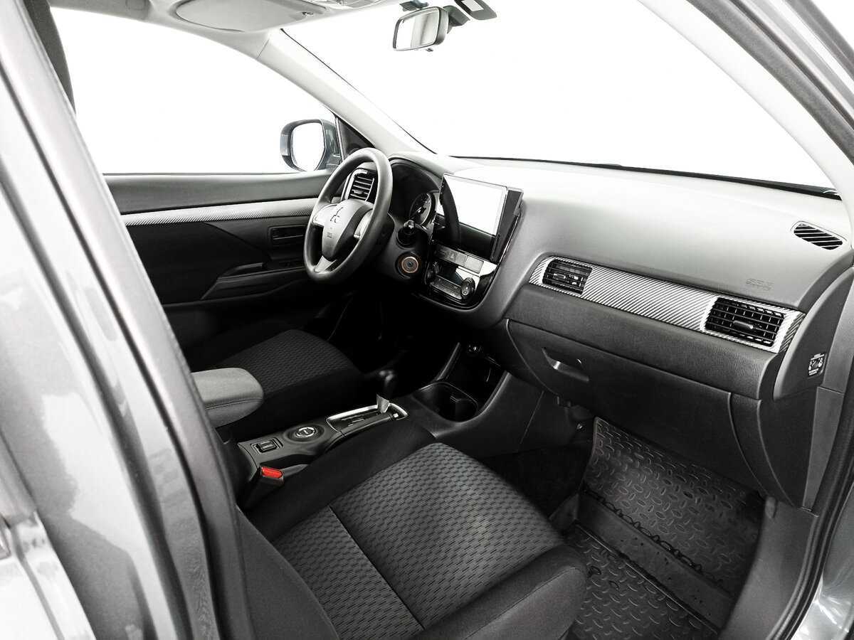 Mitsubishi Outlander с пробегом — 2014 год. Фото: #4