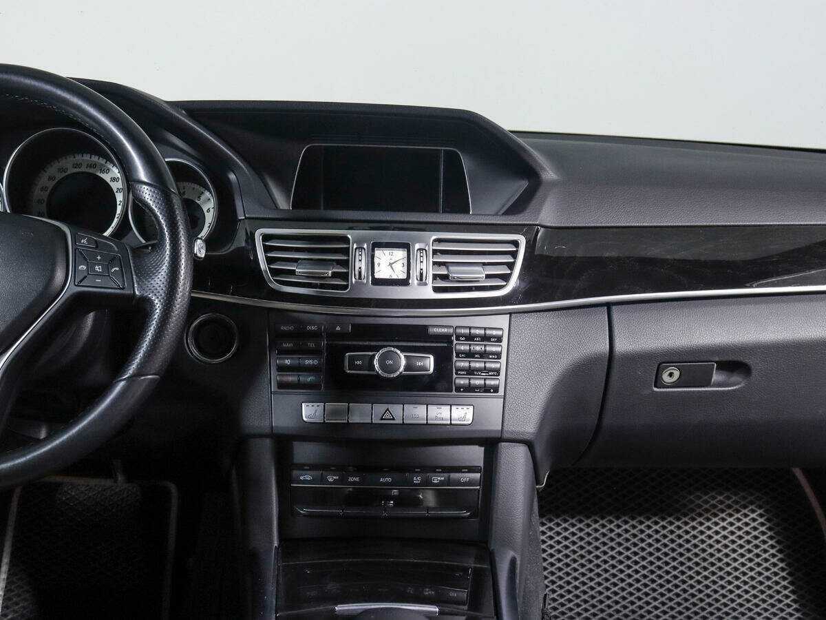 Mercedes-Benz E-Класс с пробегом — 2014 год. Фото: #11