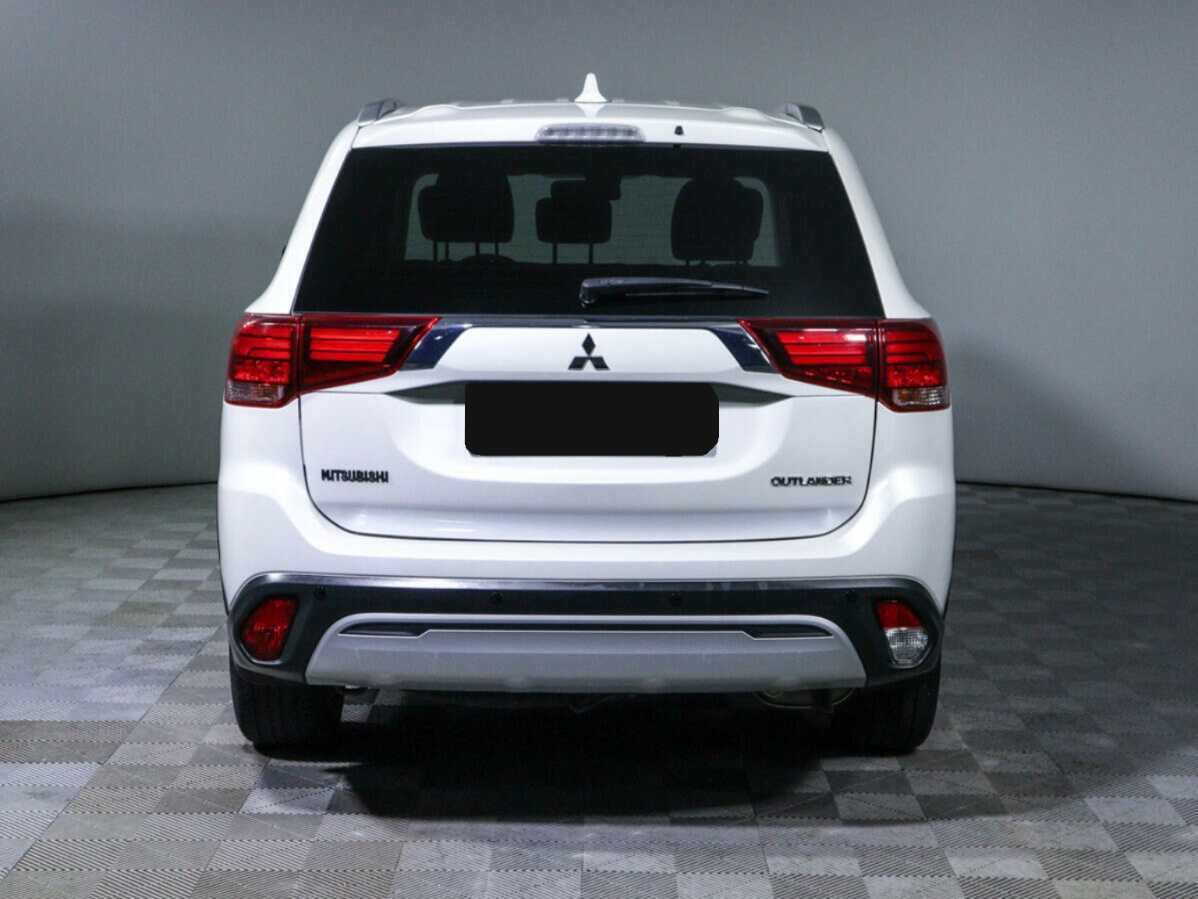 Mitsubishi Outlander с пробегом — 2018 год. Фото: #5