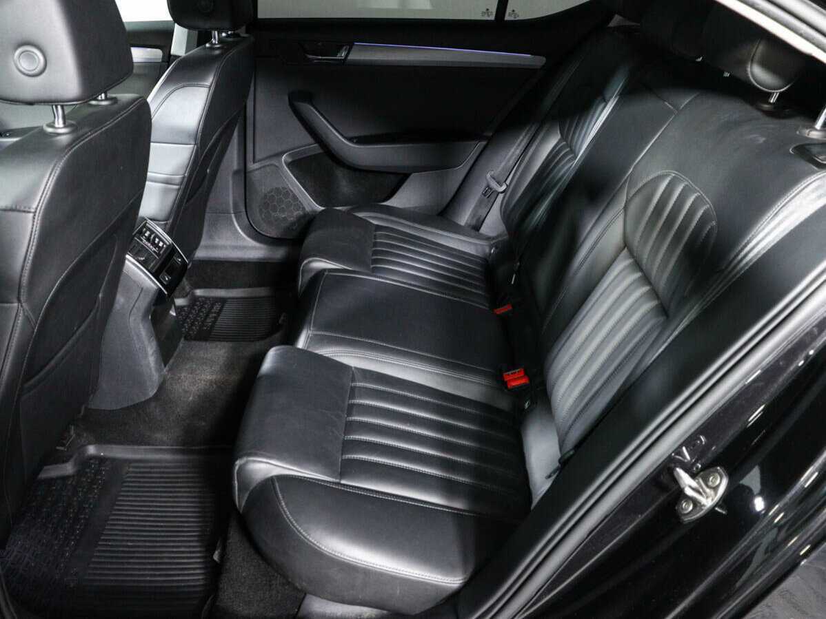 Skoda Superb с пробегом — 2019 год. Фото: #9