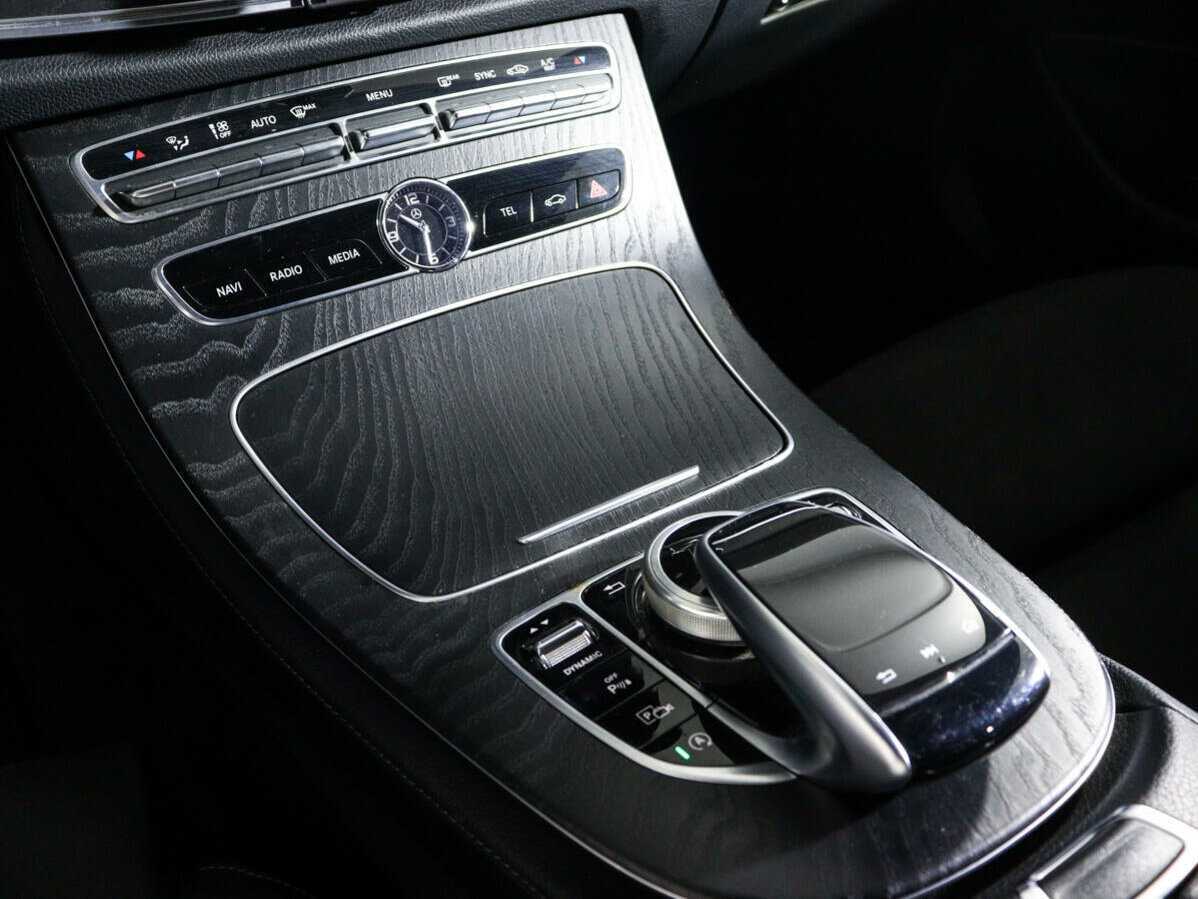 Mercedes-Benz E-Класс с пробегом — 2017 год. Фото: #16