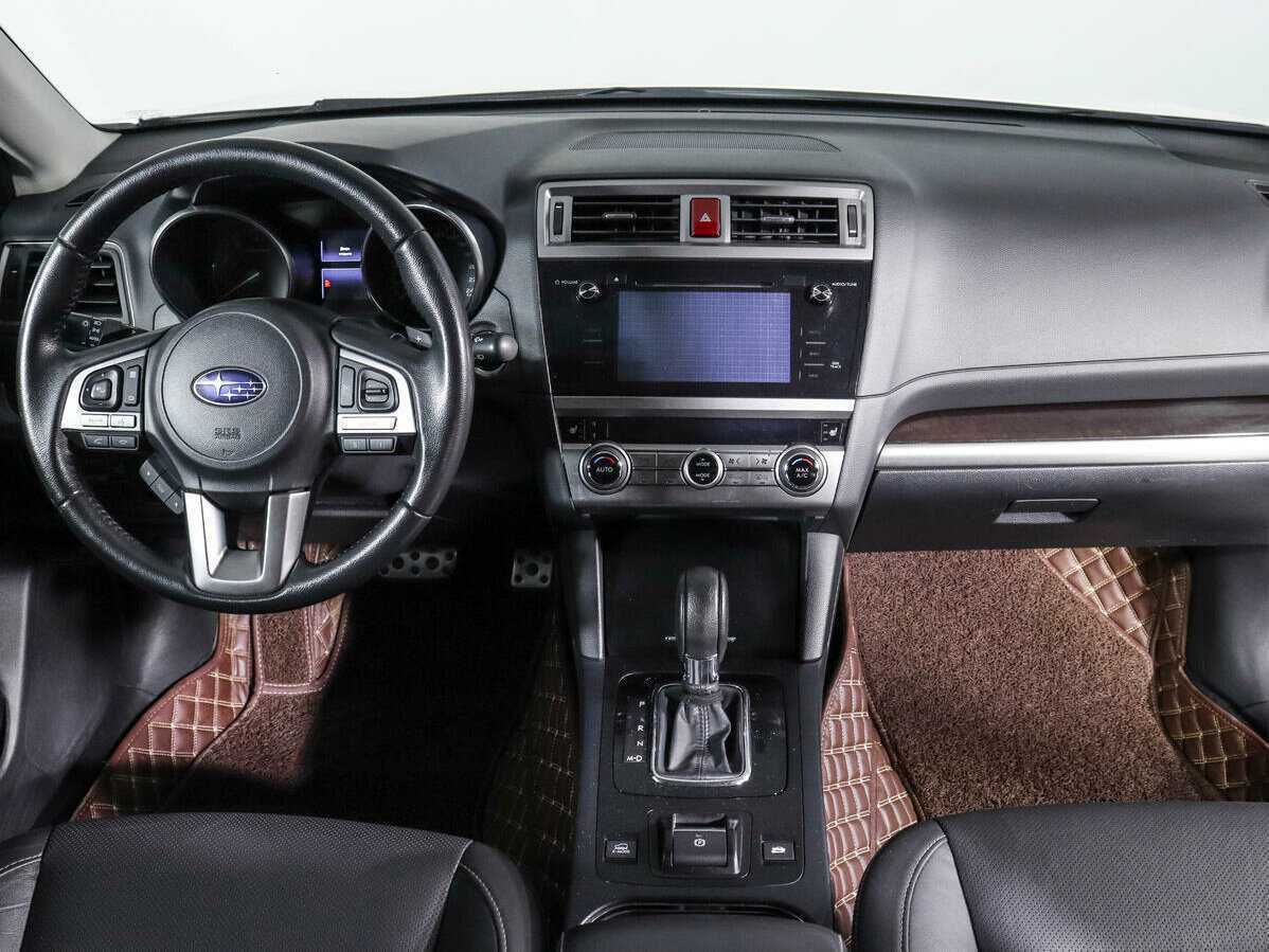 Subaru Outback с пробегом — 2015 год. Фото: #9