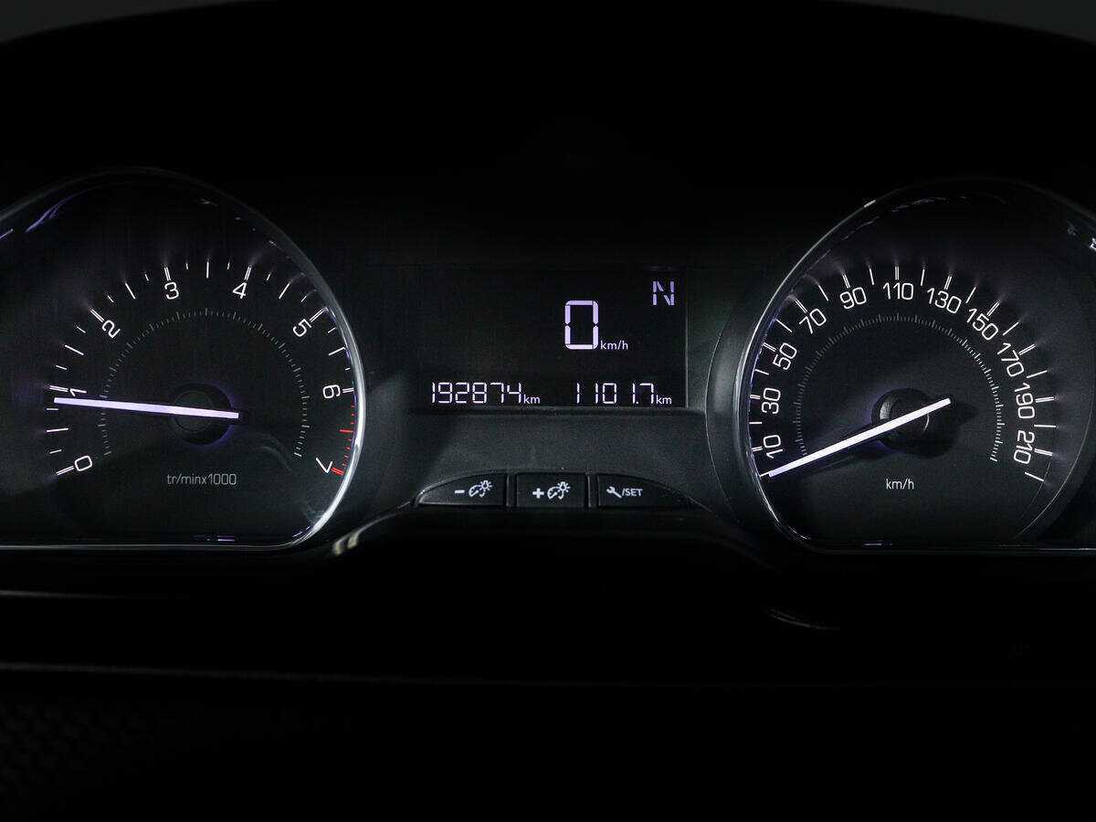 Peugeot 2008 с пробегом — 2014 год. Фото: #8