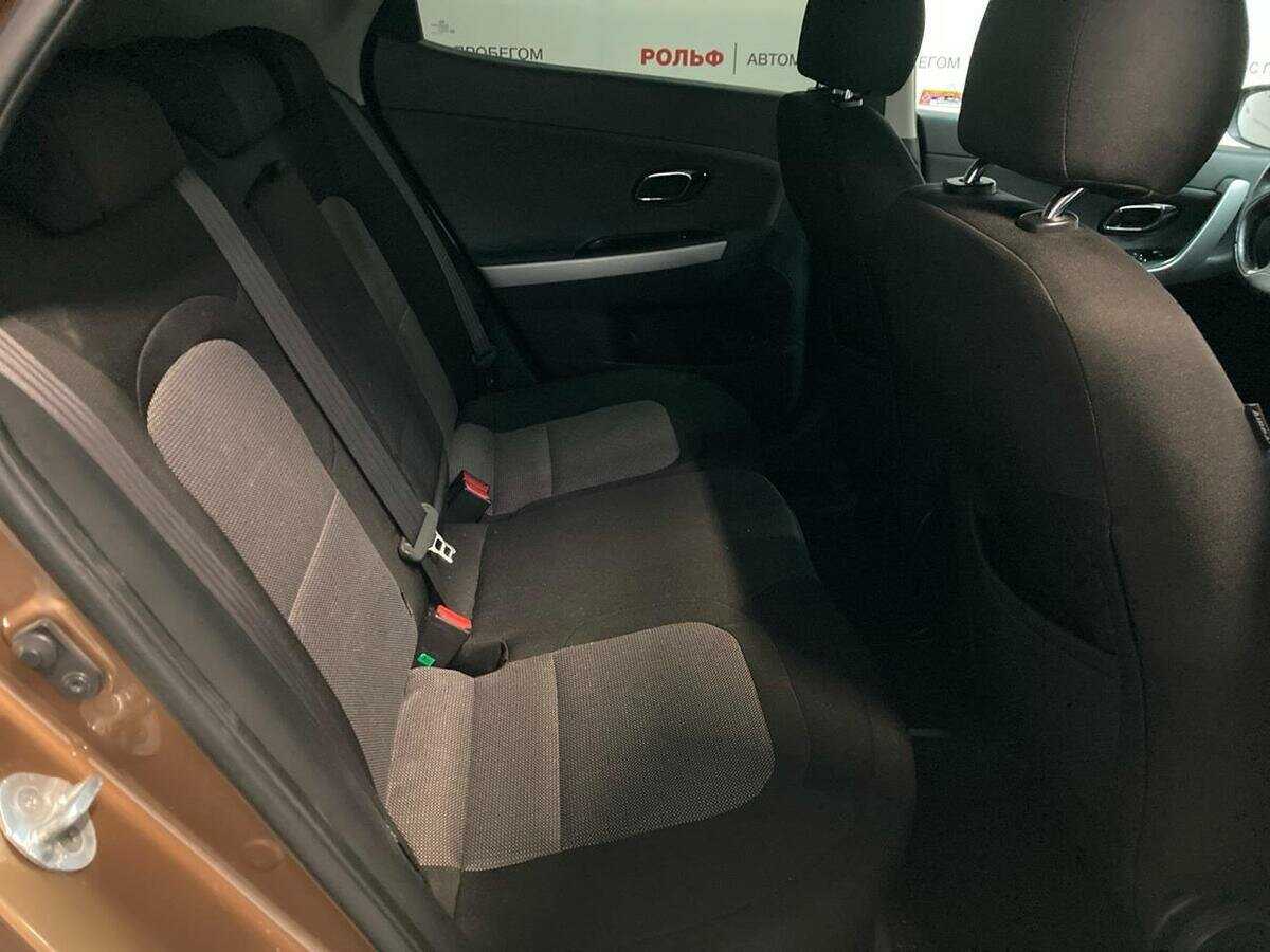 Kia Ceed с пробегом — 2015 год. Фото: #11