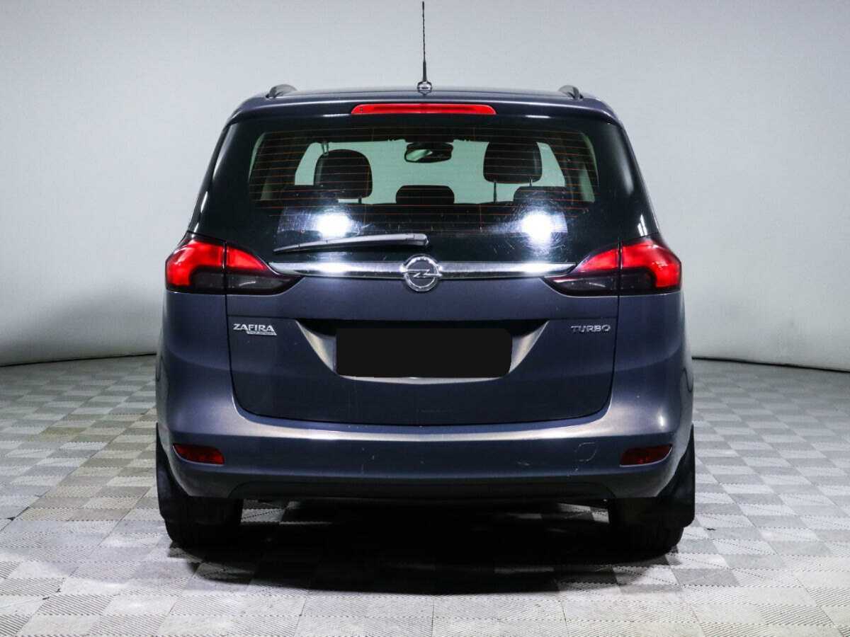 Opel Zafira с пробегом — 2012 год. Фото: #5