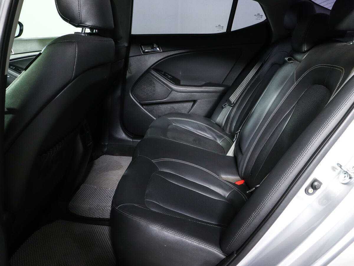 Kia Optima с пробегом — 2012 год. Фото: #7