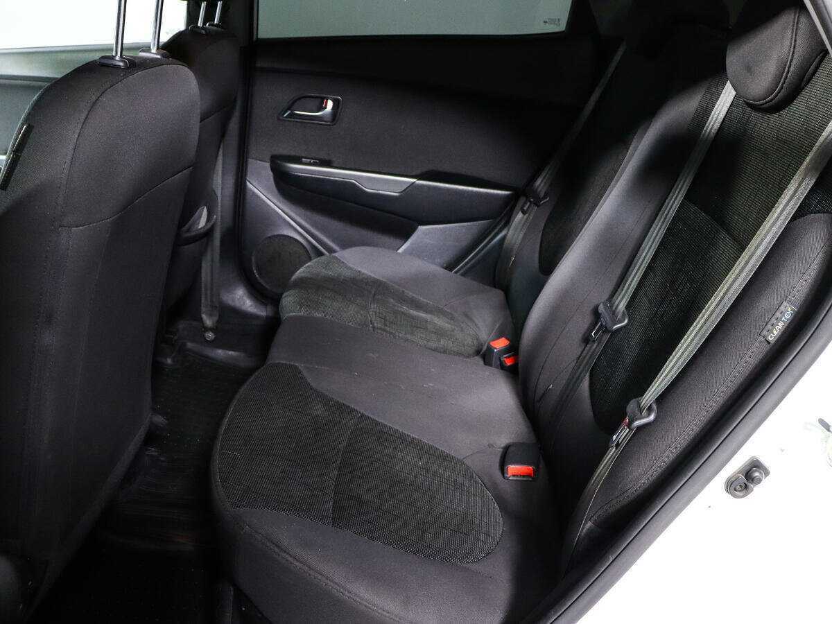 Kia Rio с пробегом — 2016 год. Фото: #9