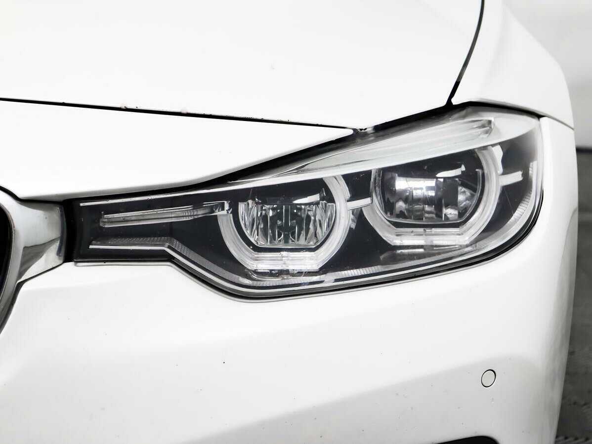BMW 3 серии с пробегом — 2018 год. Фото: #12