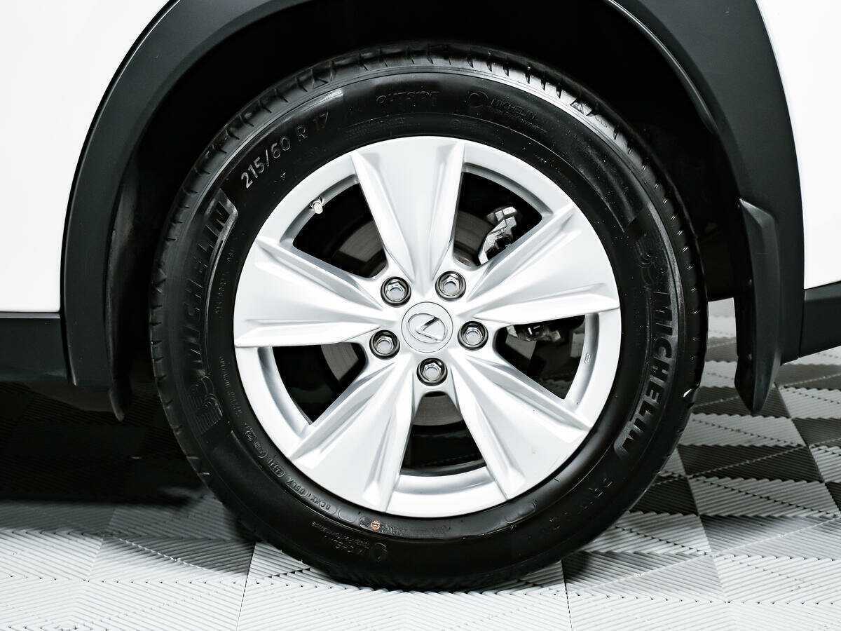 Lexus UX с пробегом — 2021 год. Фото: #13