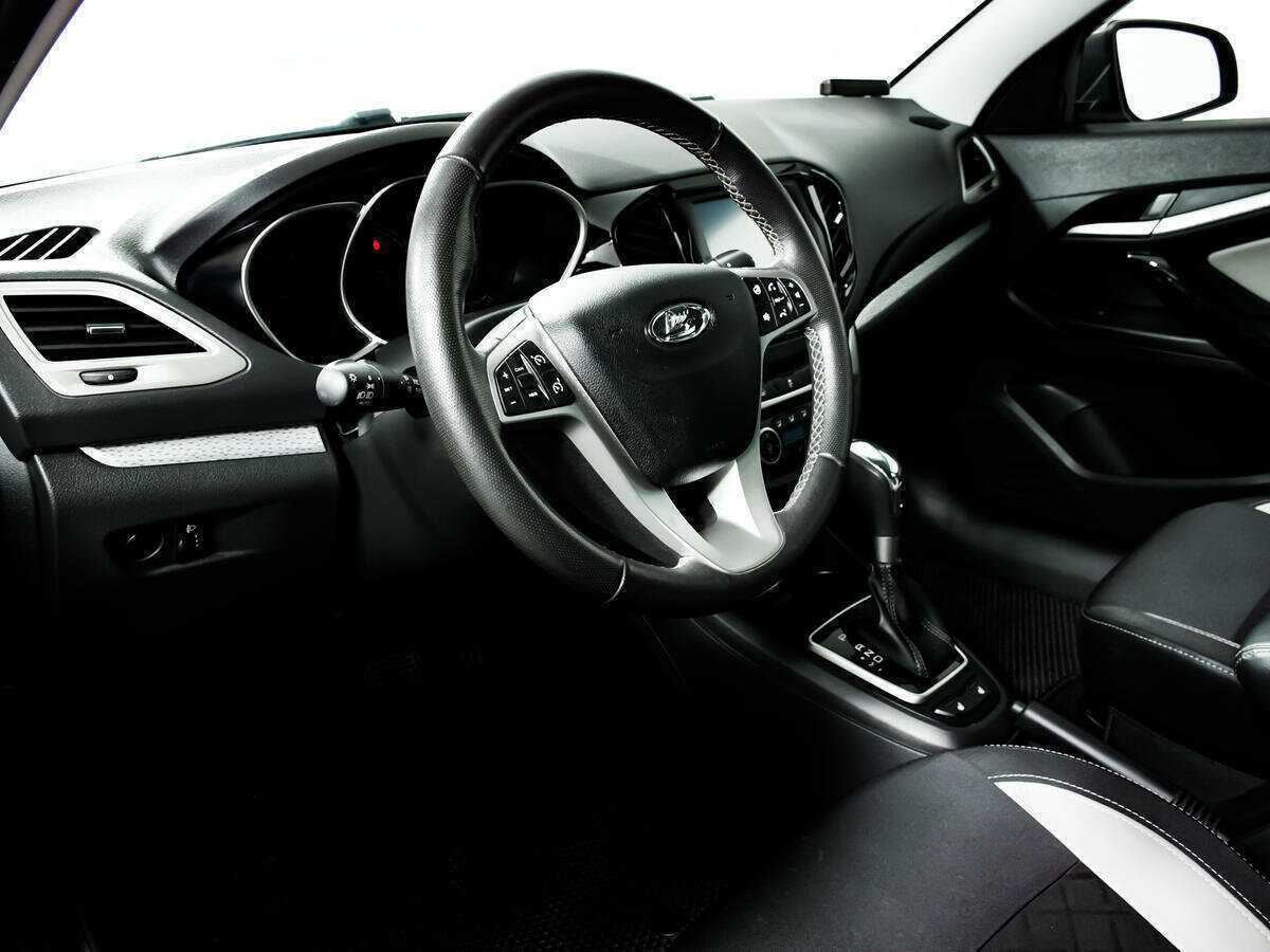 Lada (ВАЗ) Vesta с пробегом — 2019 год. Фото: #12