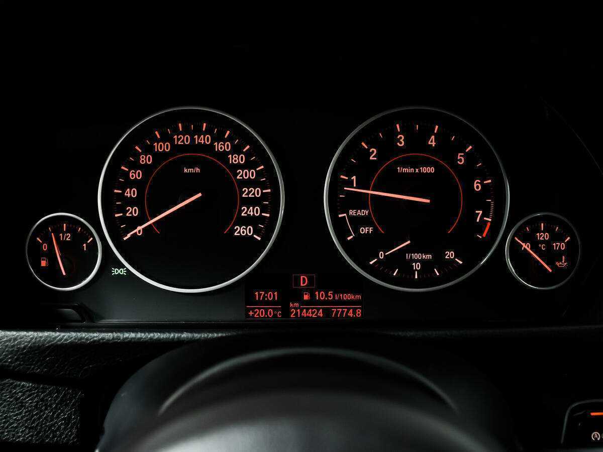 BMW 3 серии с пробегом — 2014 год. Фото: #9