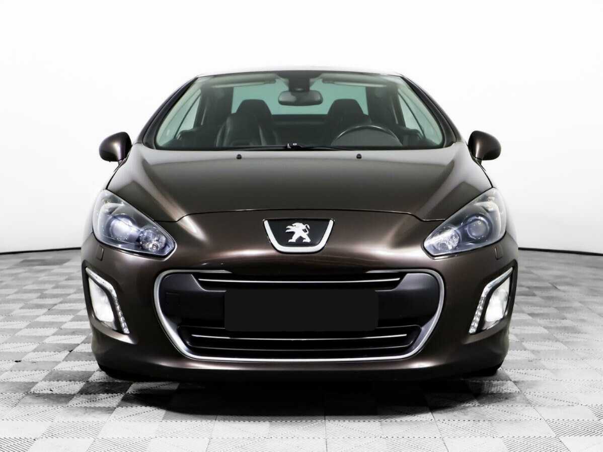 Peugeot 308 с пробегом — 2012 год. Фото: #1